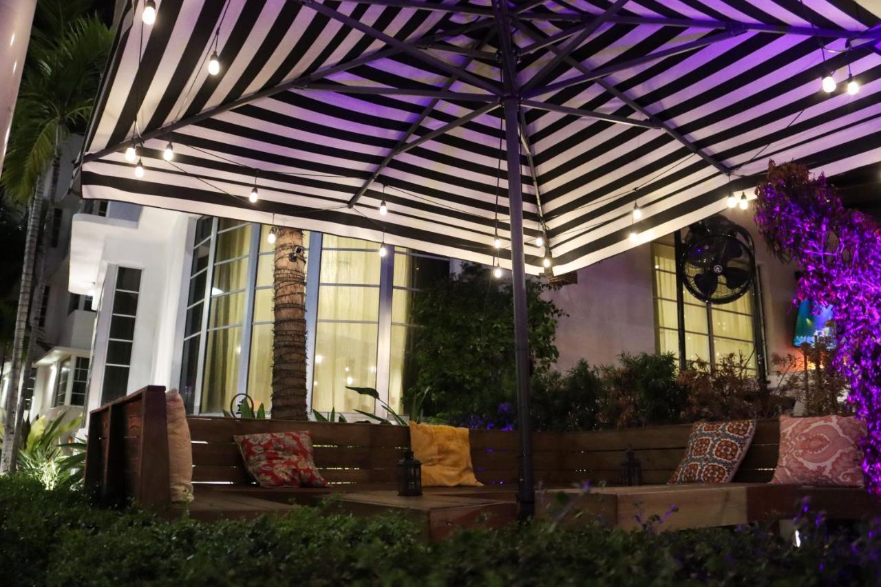 The Claremont Hotel Miami Beach Exterior foto